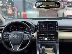 تويوتا أفالون